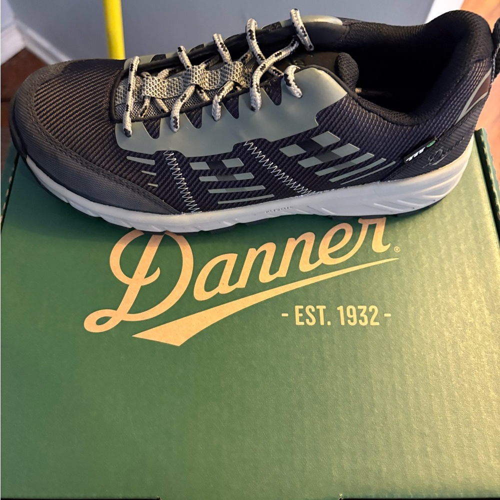 Danner Men's Black and Gray Shoes